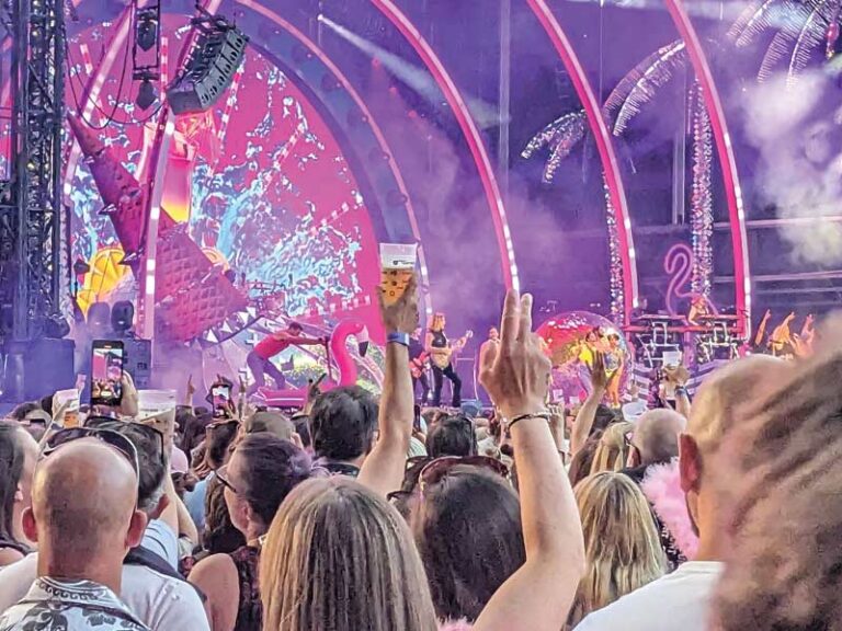 Reusable-cup-system-operating-at-Villa-Park's-Bruce-Springsteen-concert