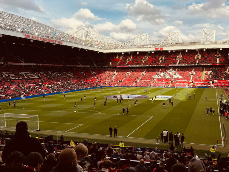 Why reusable cup rental is the sustainable choice for large venues