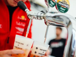 Reusable cup hire for large venues - Balancing sustainability and convenience